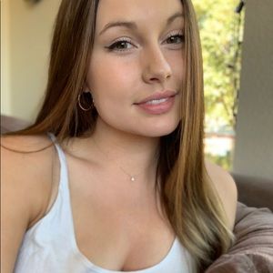 Meet your Posher, Kayla